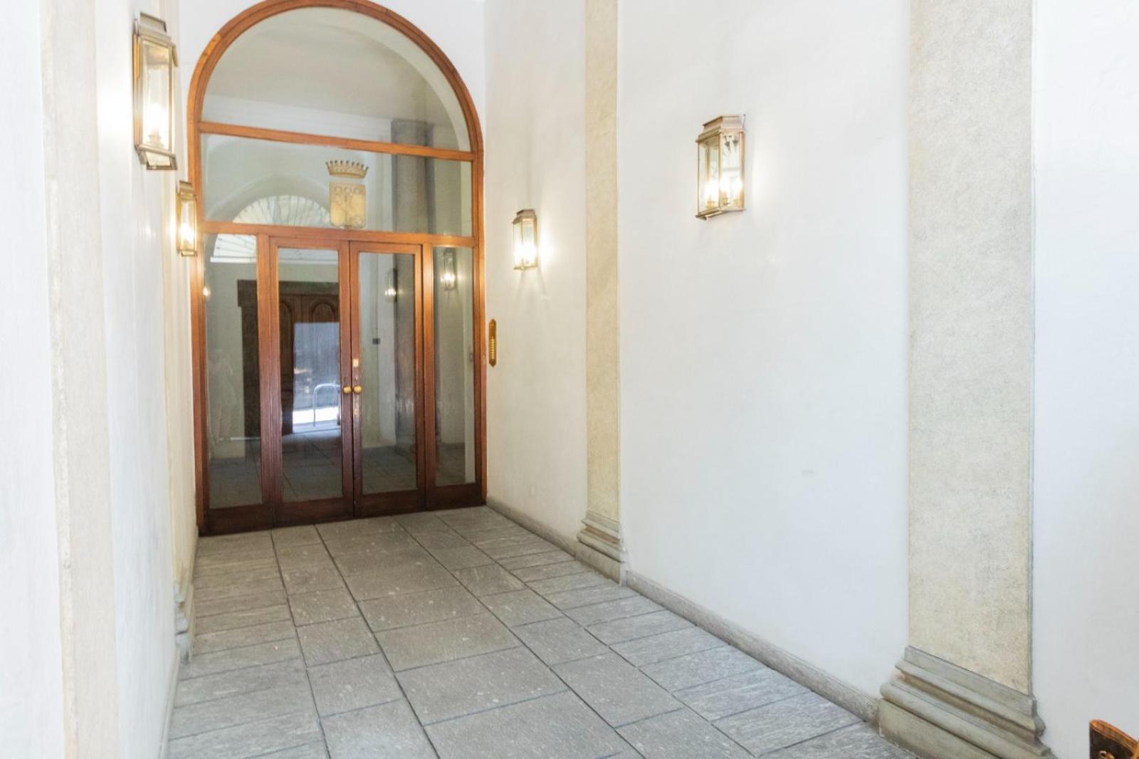 Duomo Charme Apartment Milan Exterior photo